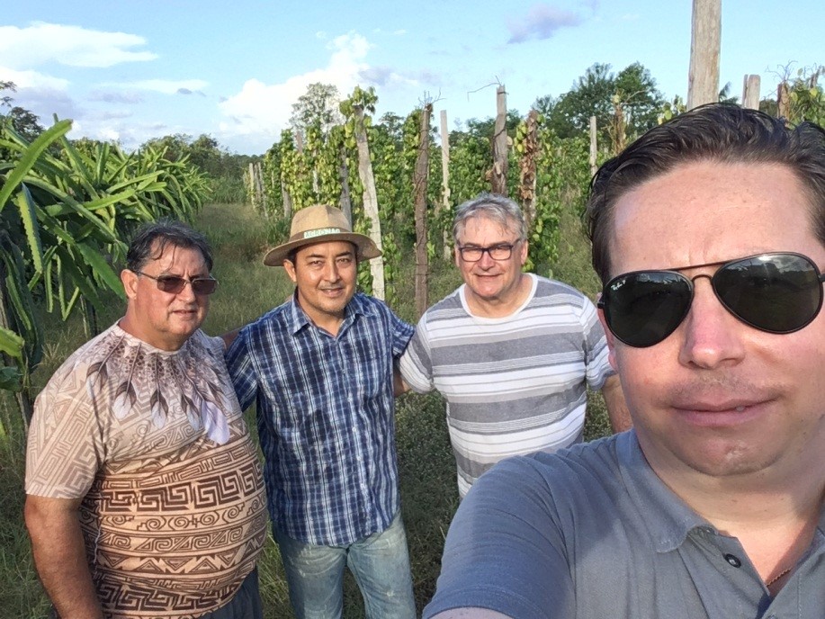 Sawada , com Renato e Emerson - Tomé Açú/PA